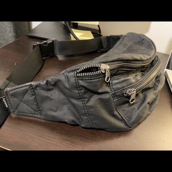 Supreme x Barbour Fanny pack 